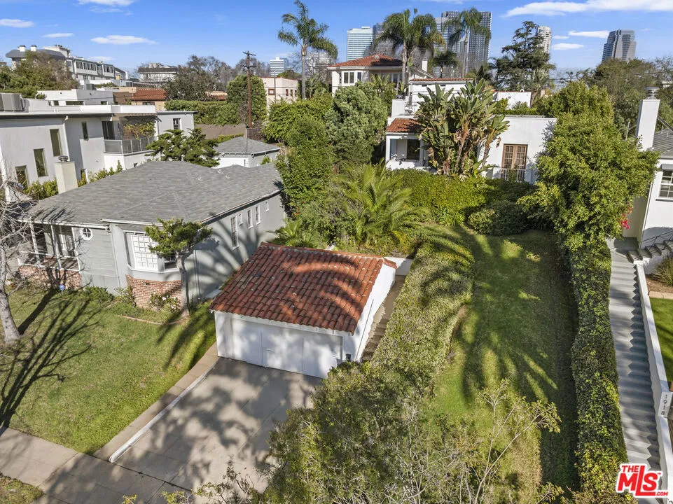 1914 Fairburn Avenue Los Angeles, CA 90025
