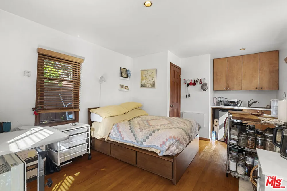 1914 Fairburn Avenue Los Angeles, CA 90025