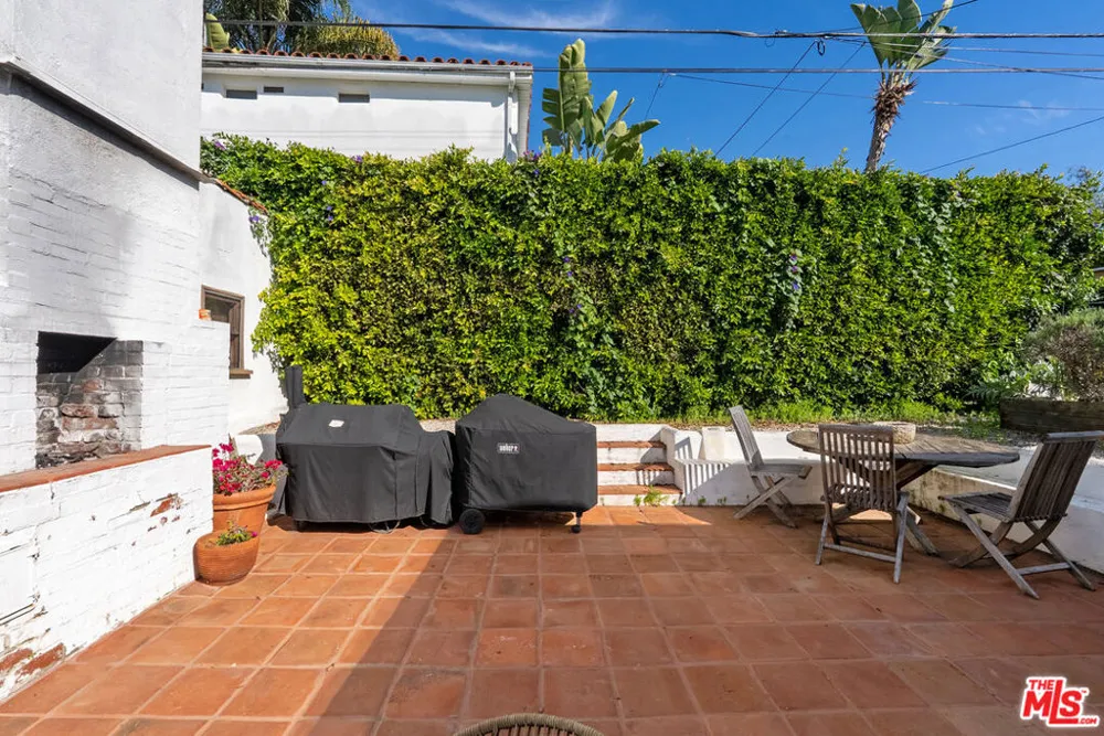 1914 Fairburn Avenue Los Angeles, CA 90025