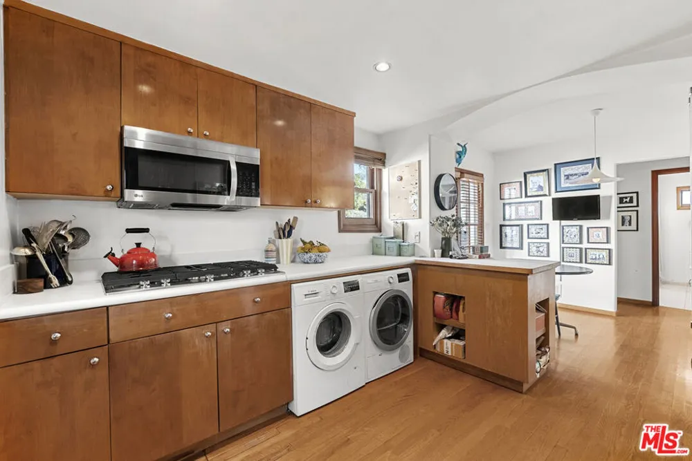 1914 Fairburn Avenue Los Angeles, CA 90025