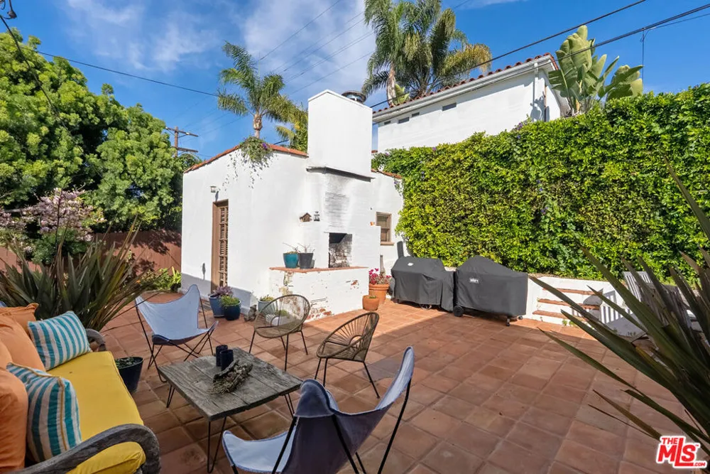 1914 Fairburn Avenue Los Angeles, CA 90025