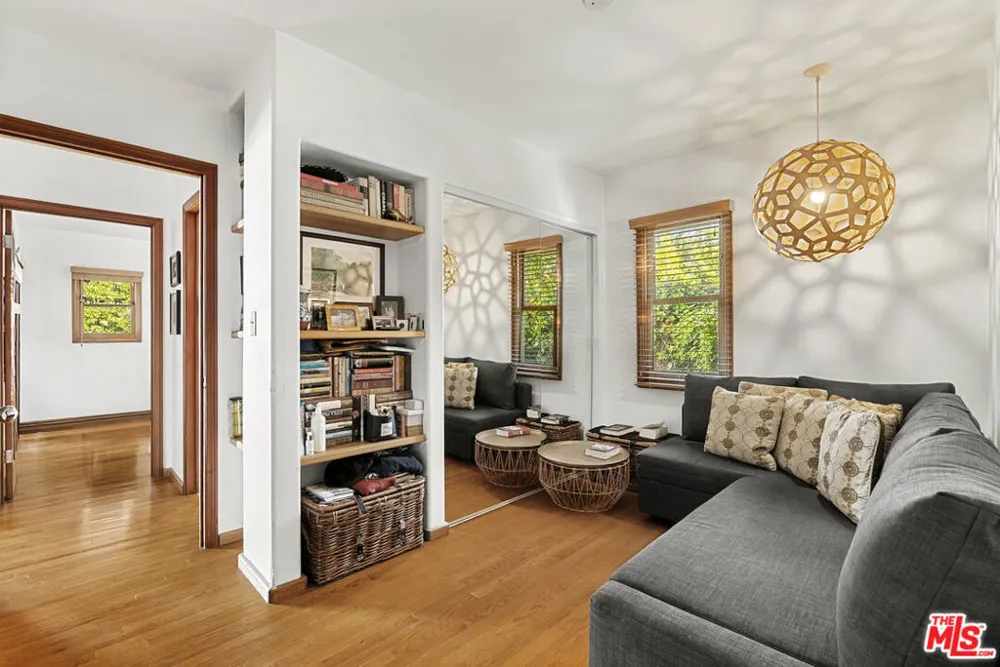1914 Fairburn Avenue Los Angeles, CA 90025