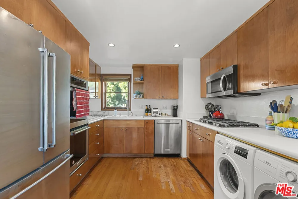 1914 Fairburn Avenue Los Angeles, CA 90025