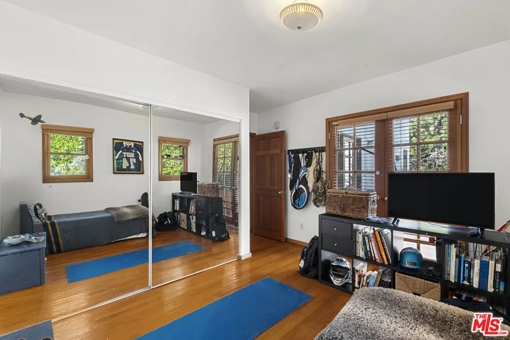 1914 Fairburn Avenue Los Angeles, CA 90025
