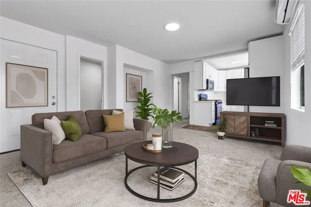 2629 San Marino Street Los Angeles, CA 90006