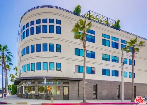 105 S Fairfax Avenue #305