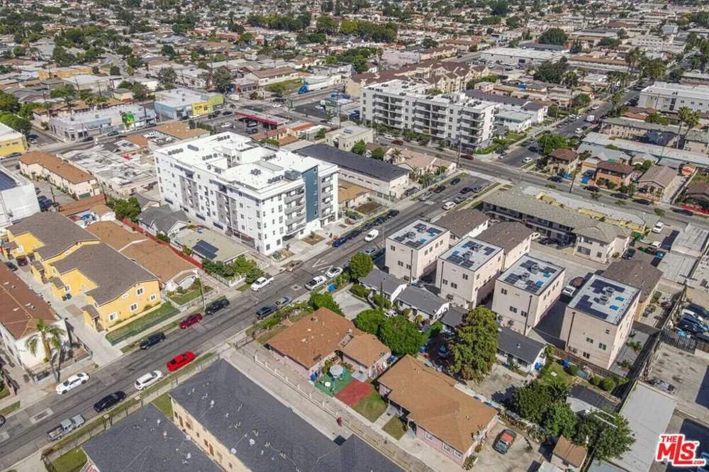 6526 Brynhurst Avenue Los Angeles, CA 90043