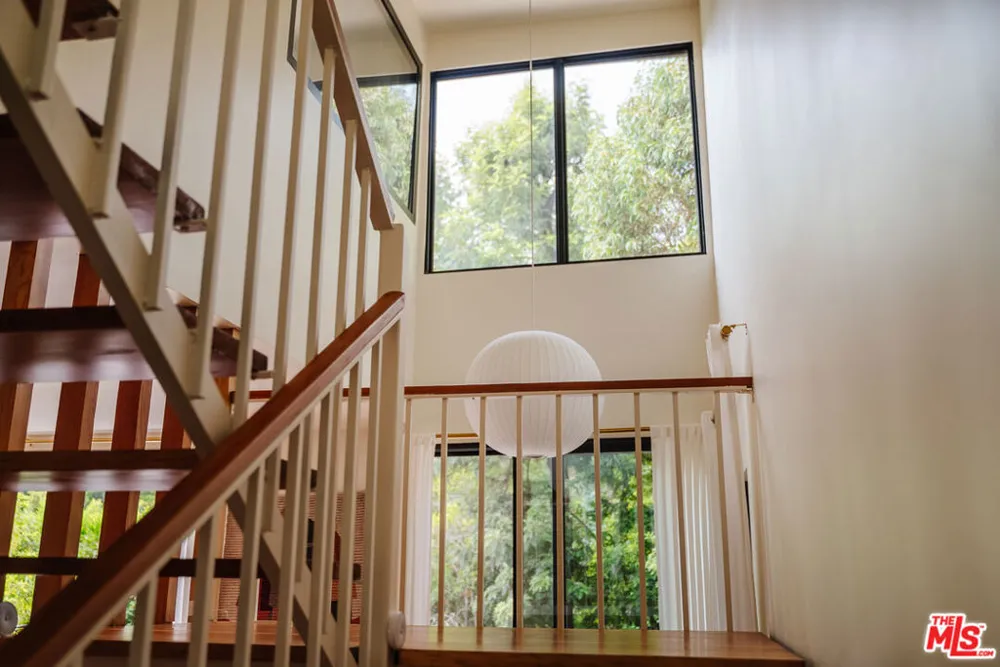 12220 Benmore Terrace Los Angeles, CA 90049