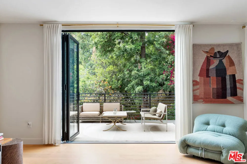 12220 Benmore Terrace Los Angeles, CA 90049