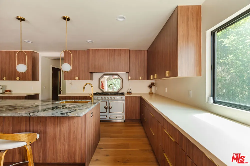12220 Benmore Terrace Los Angeles, CA 90049