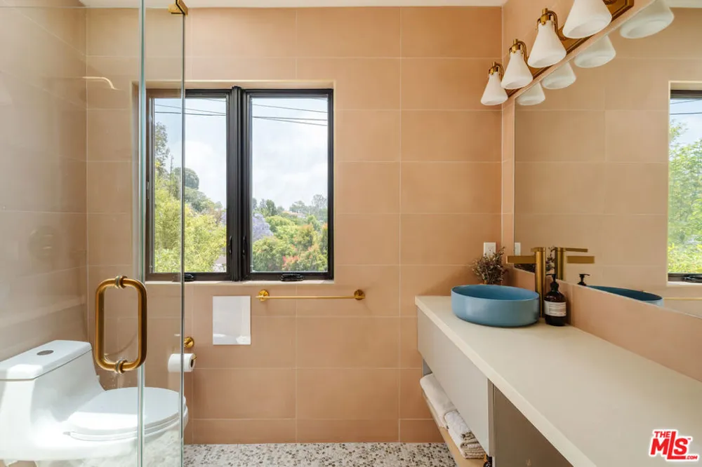 12220 Benmore Terrace Los Angeles, CA 90049