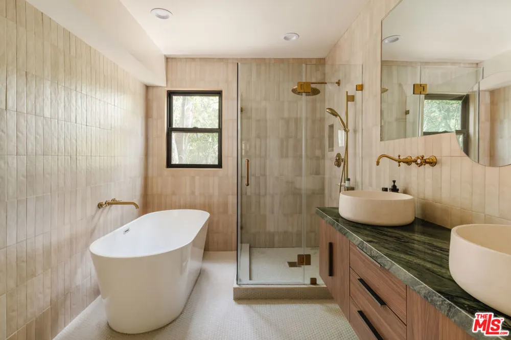 12220 Benmore Terrace Los Angeles, CA 90049