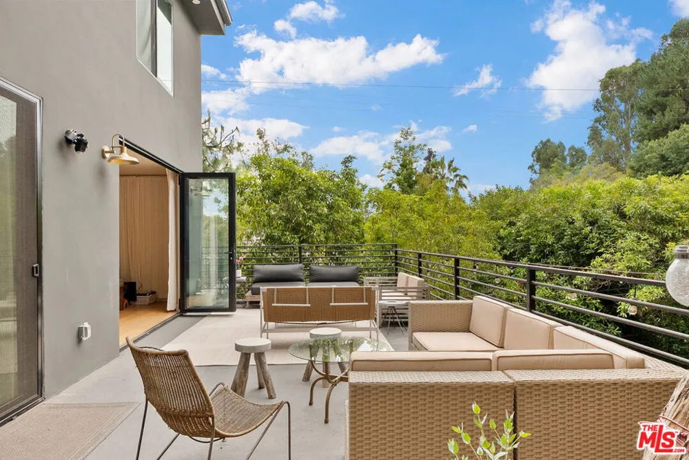 12220 Benmore Terrace Los Angeles, CA 90049