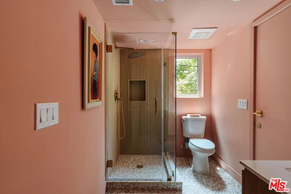 12220 Benmore Terrace Los Angeles, CA 90049