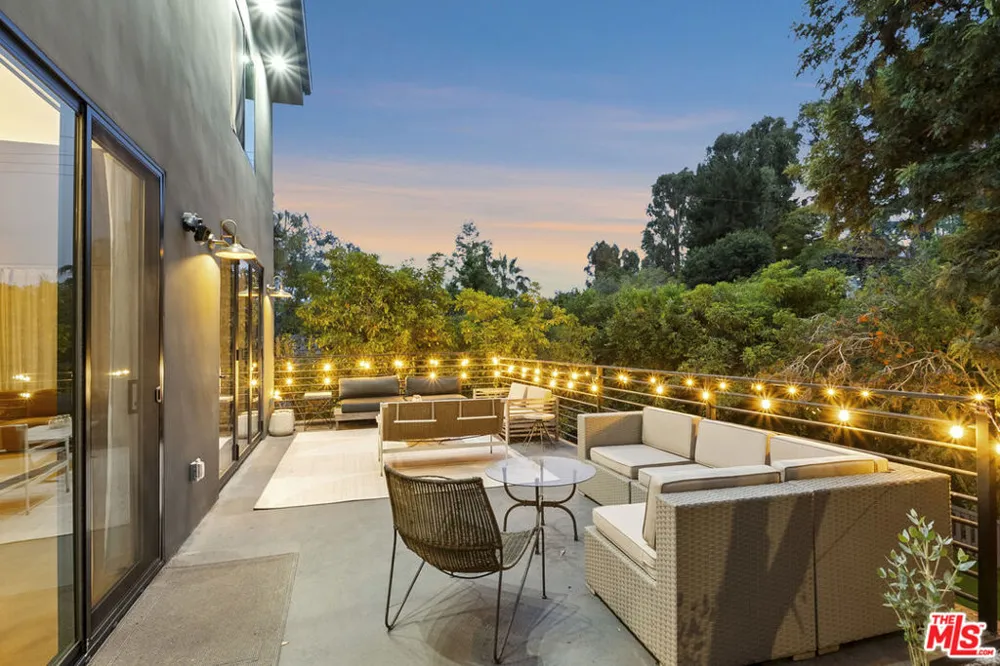 12220 Benmore Terrace Los Angeles, CA 90049