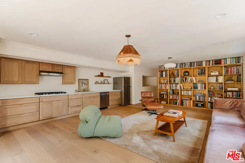 12220 Benmore Terrace Los Angeles, CA 90049