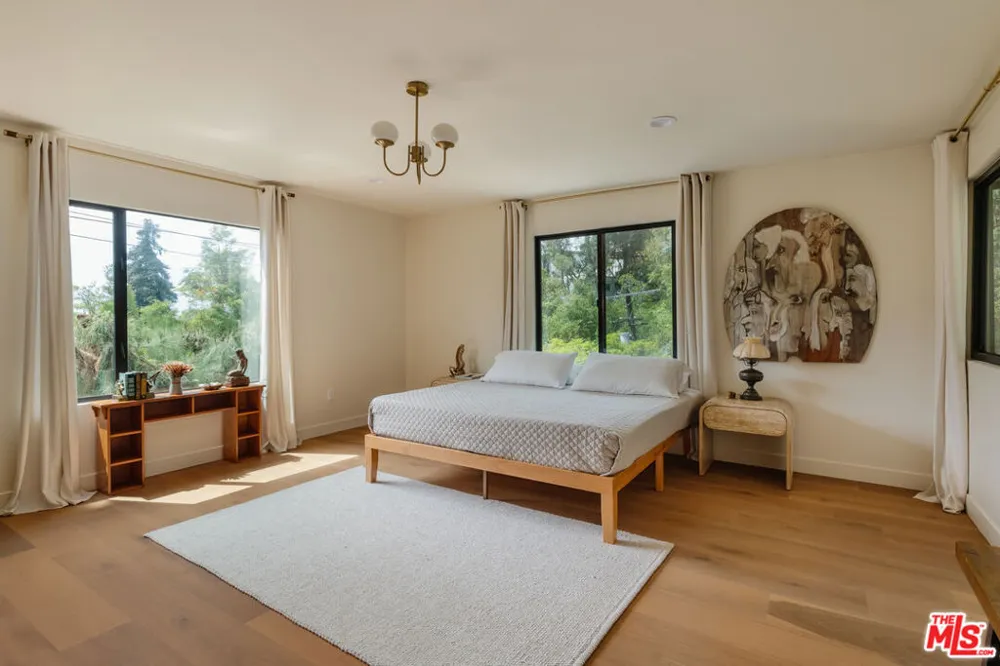 12220 Benmore Terrace Los Angeles, CA 90049