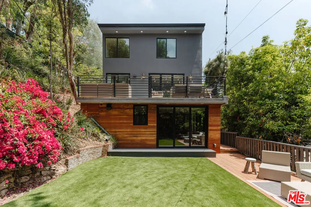 12220 Benmore Terrace Los Angeles, CA 90049