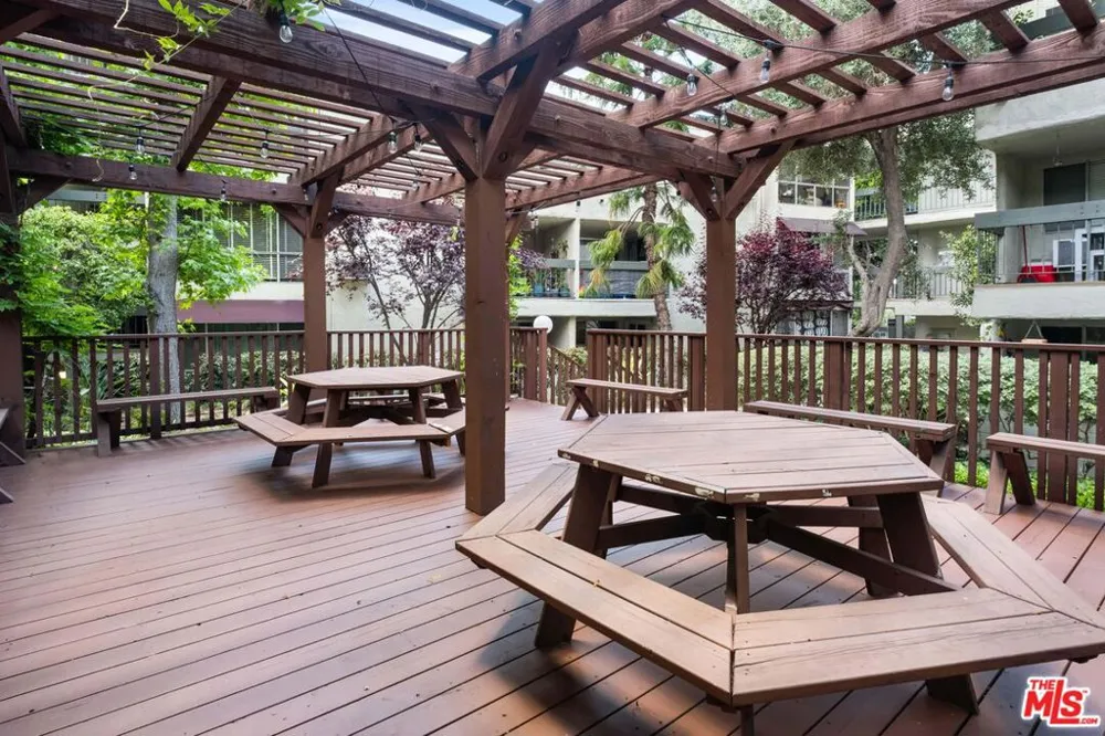 4900 Overland Avenue #157 Culver City, CA 90230