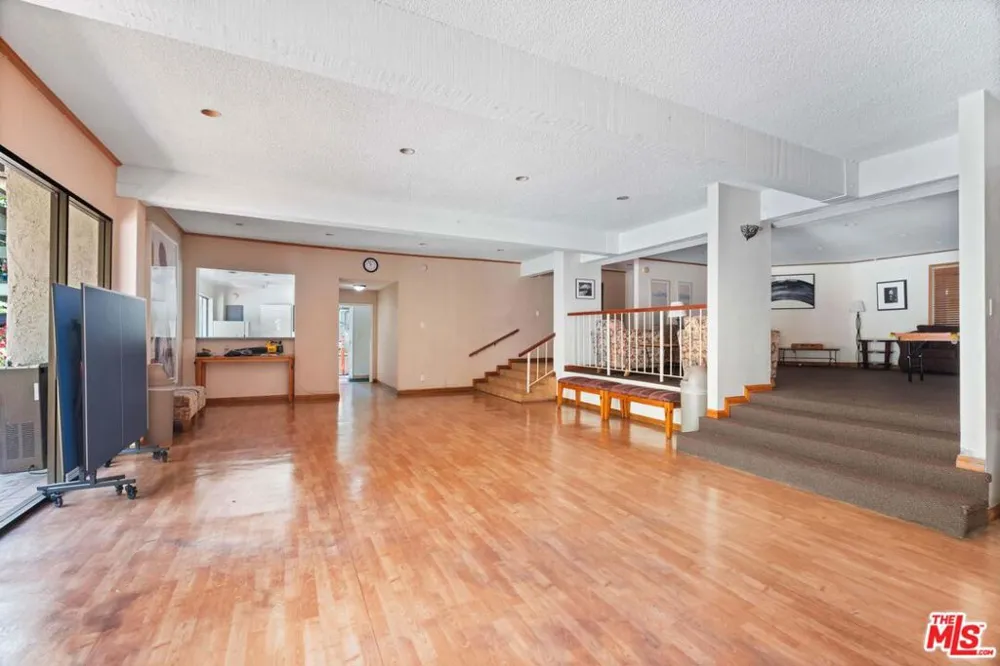 4900 Overland Avenue #157 Culver City, CA 90230