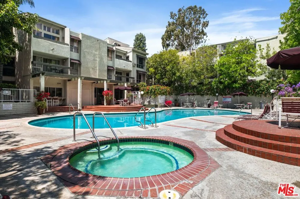 4900 Overland Avenue #157 Culver City, CA 90230