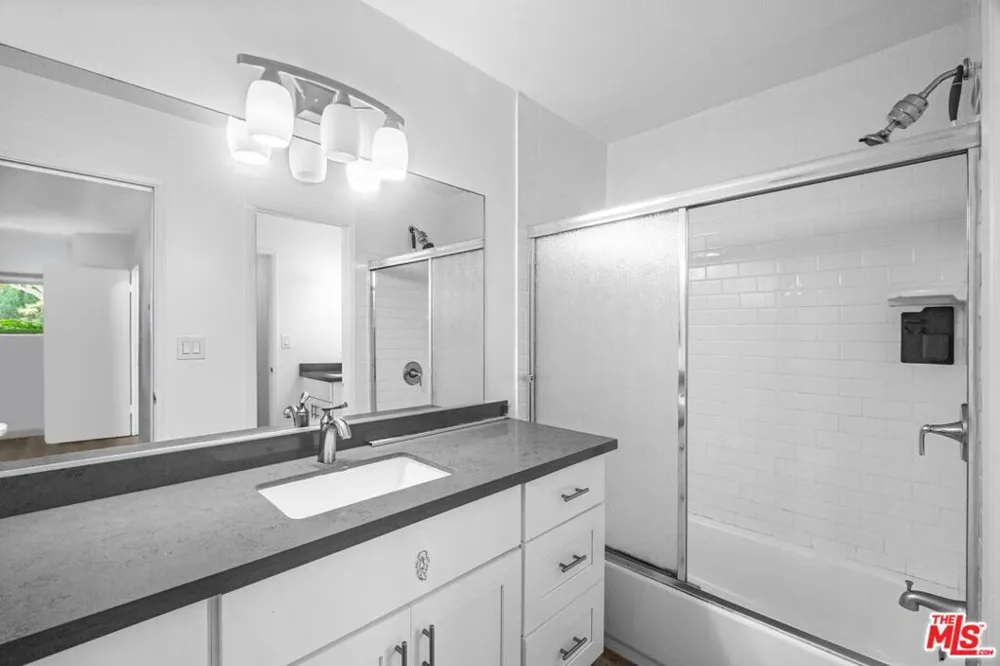 4900 Overland Avenue #157 Culver City, CA 90230