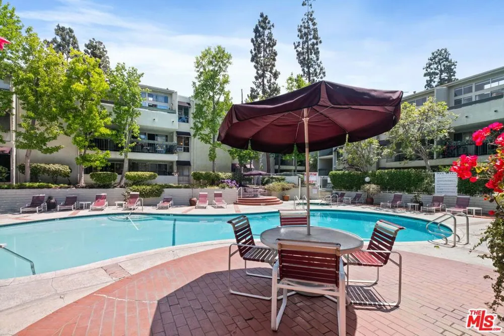 4900 Overland Avenue #157 Culver City, CA 90230