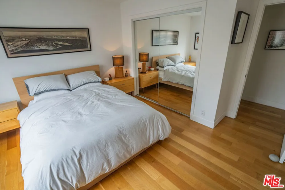 8358 Manitoba Street #5 Playa del Rey, CA 90293