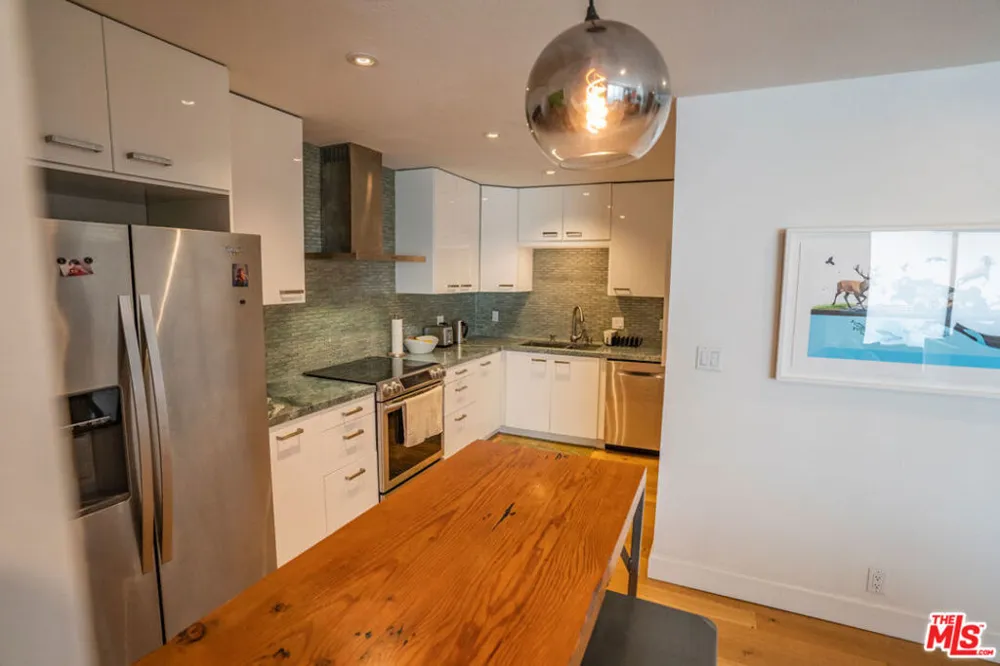 8358 Manitoba Street #5 Playa del Rey, CA 90293