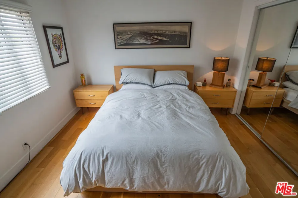 8358 Manitoba Street #5 Playa del Rey, CA 90293