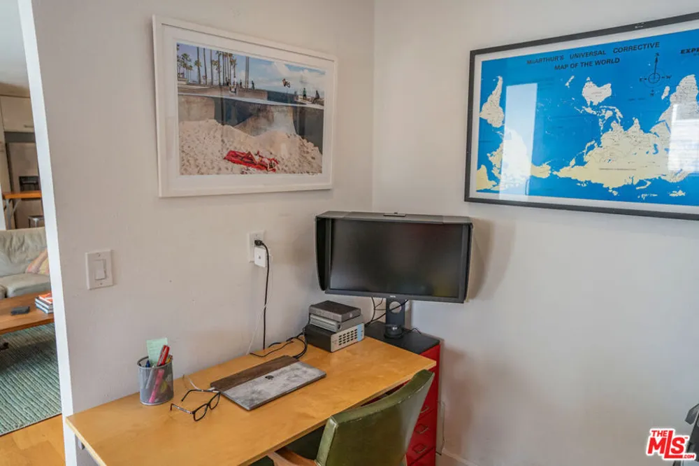 8358 Manitoba Street #5 Playa del Rey, CA 90293