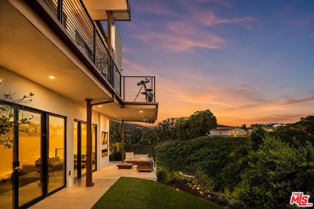 5904 Kanan Dume Road Malibu, CA 90265