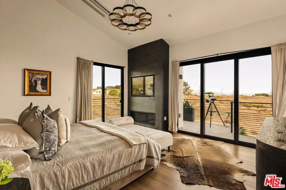5904 Kanan Dume Road Malibu, CA 90265