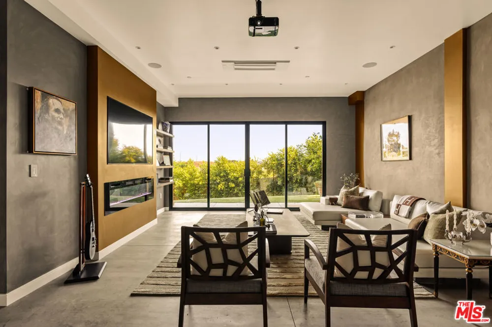 5904 Kanan Dume Road Malibu, CA 90265