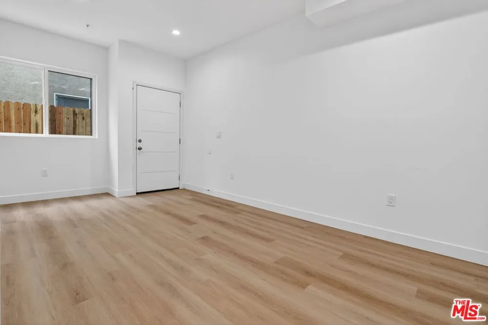 11446 Oxnard Street #C North Hollywood, CA 91606