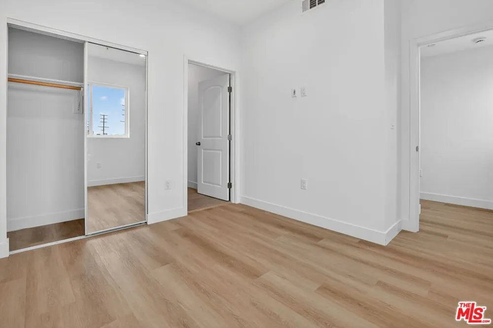 11446 Oxnard Street #C North Hollywood, CA 91606