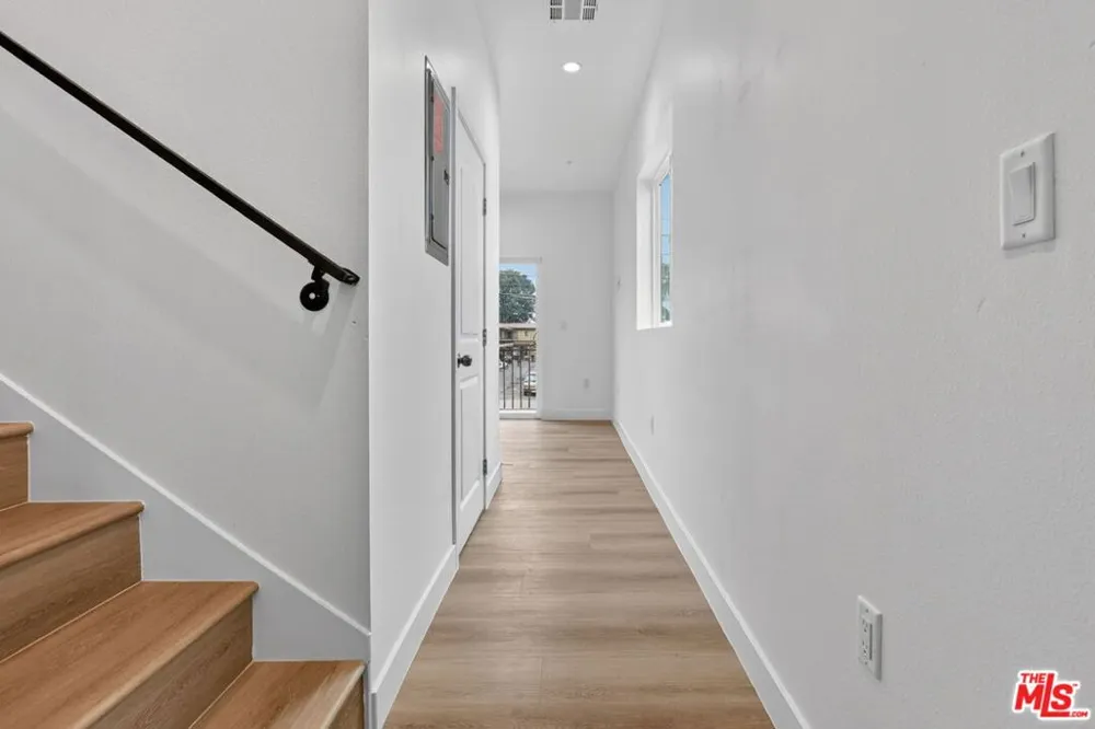 11446 Oxnard Street #C North Hollywood, CA 91606