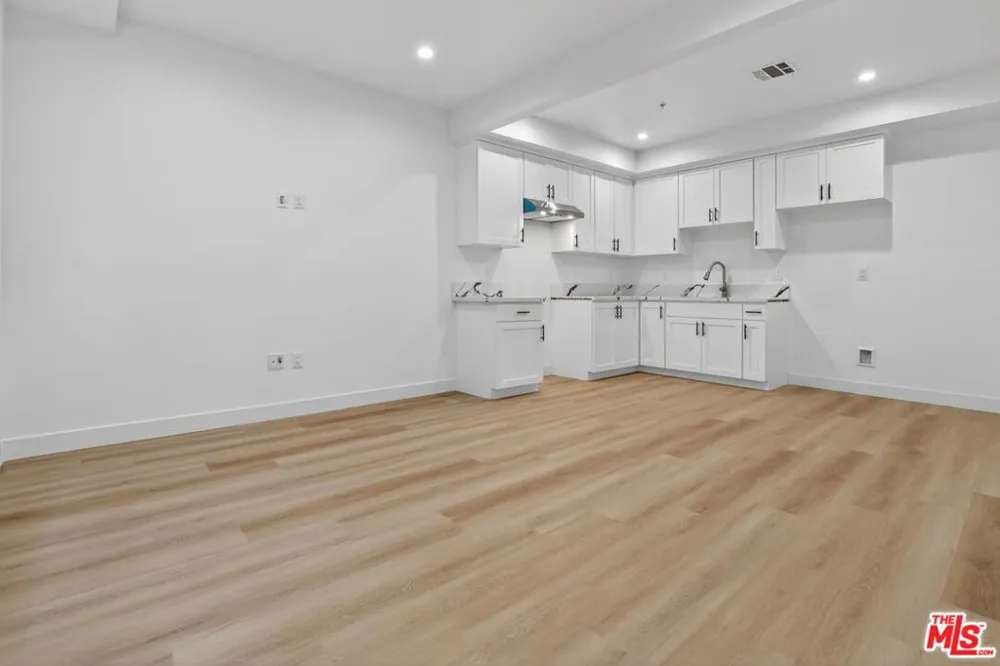 11446 Oxnard Street #C North Hollywood, CA 91606