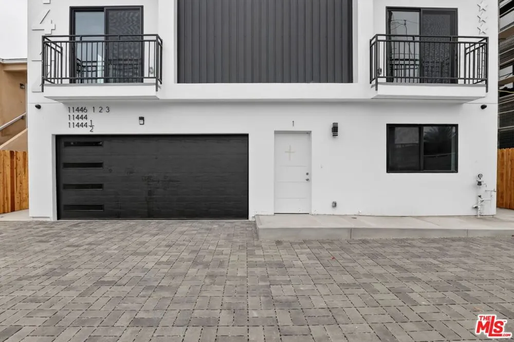 11446 Oxnard Street #C North Hollywood, CA 91606