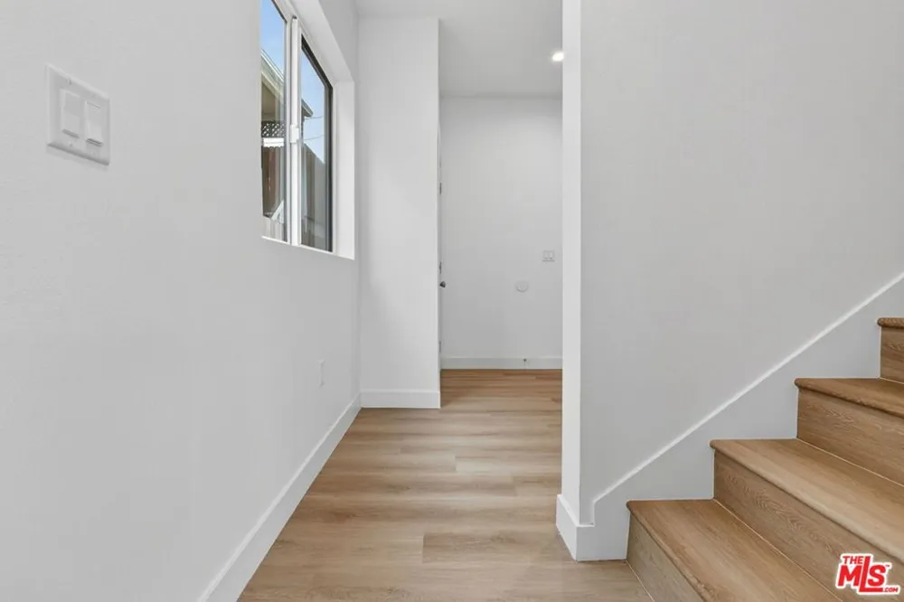 11446 Oxnard Street #C North Hollywood, CA 91606