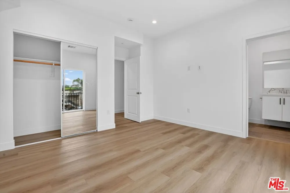 11446 Oxnard Street #C North Hollywood, CA 91606