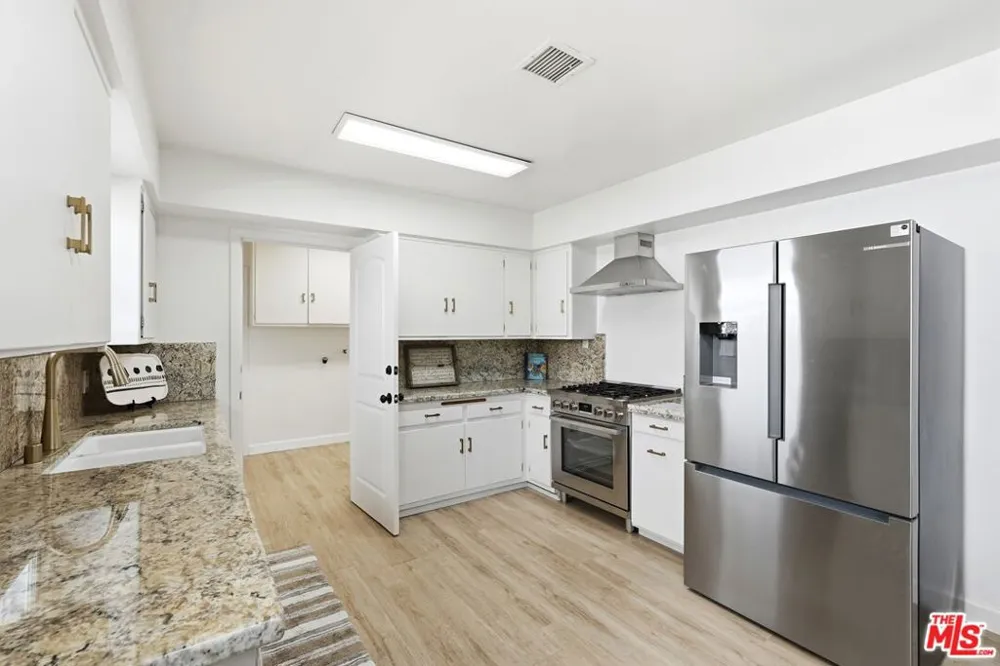 4203 W 141st Street Hawthorne, CA 90250