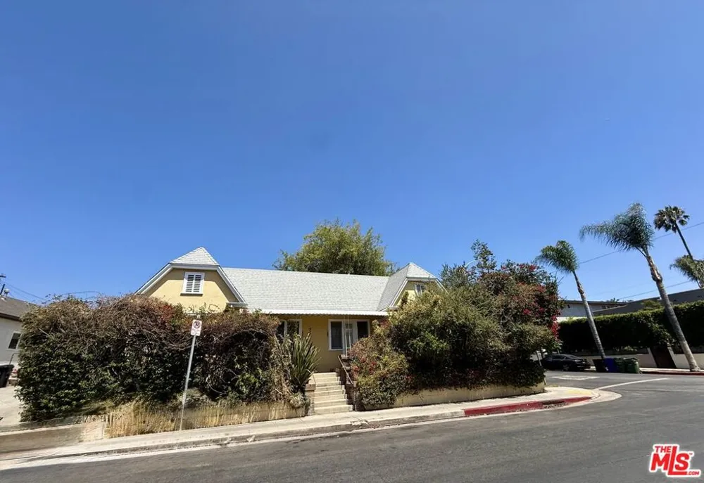 500 Kingsley Drive Los Angeles, CA 90004