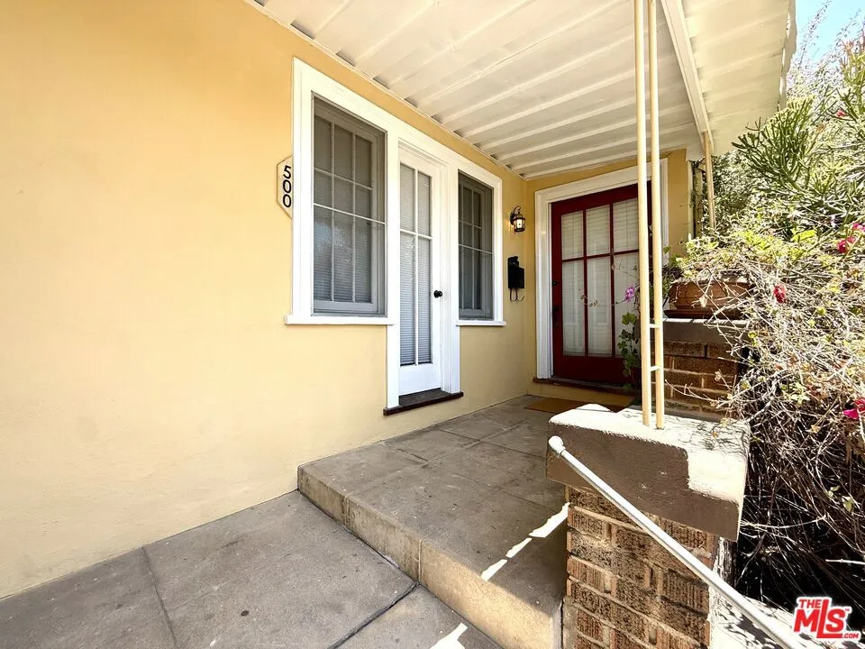 500 Kingsley Drive Los Angeles, CA 90004