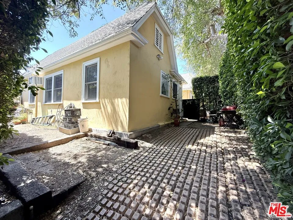 500 Kingsley Drive Los Angeles, CA 90004