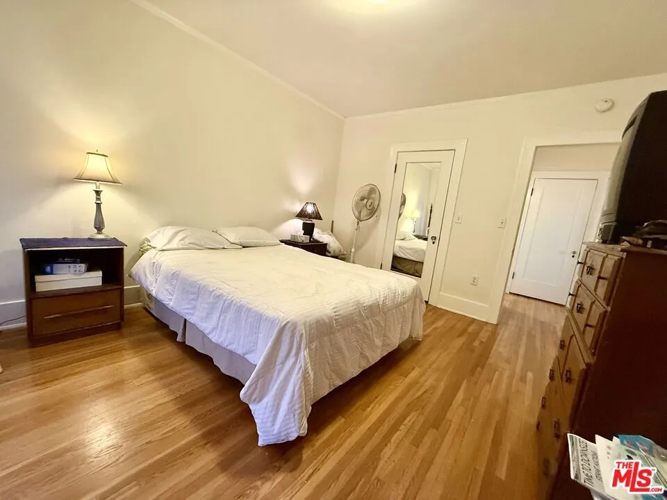 500 Kingsley Drive Los Angeles, CA 90004