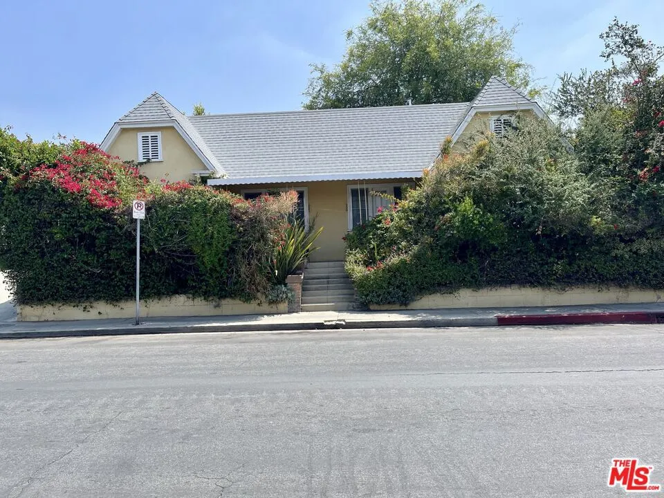500 Kingsley Drive Los Angeles, CA 90004