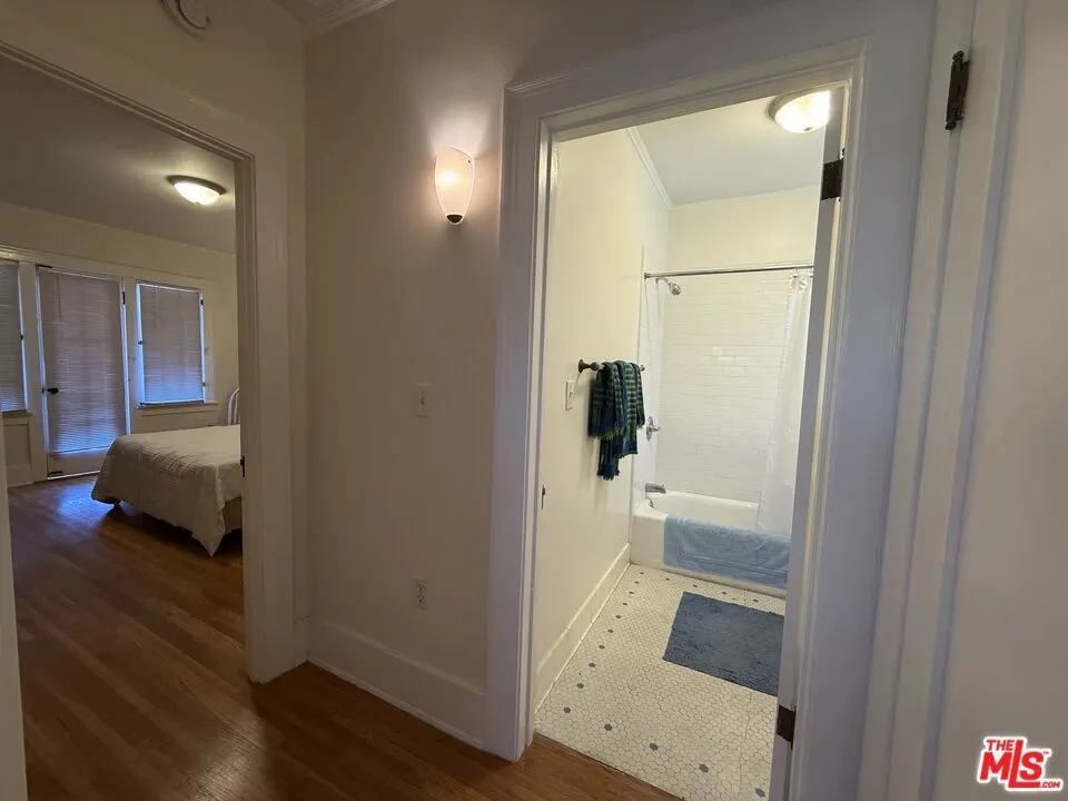500 Kingsley Drive Los Angeles, CA 90004