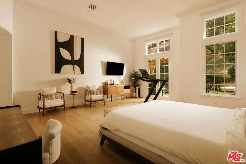 25410 Prado De Las Bellotas Calabasas, CA 91302