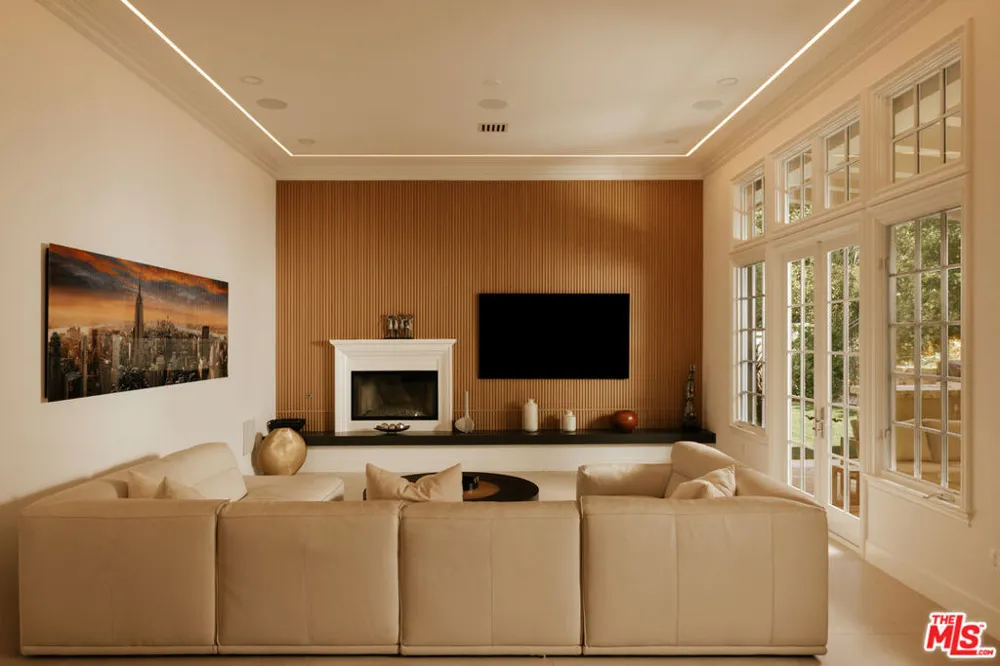 25410 Prado De Las Bellotas Calabasas, CA 91302